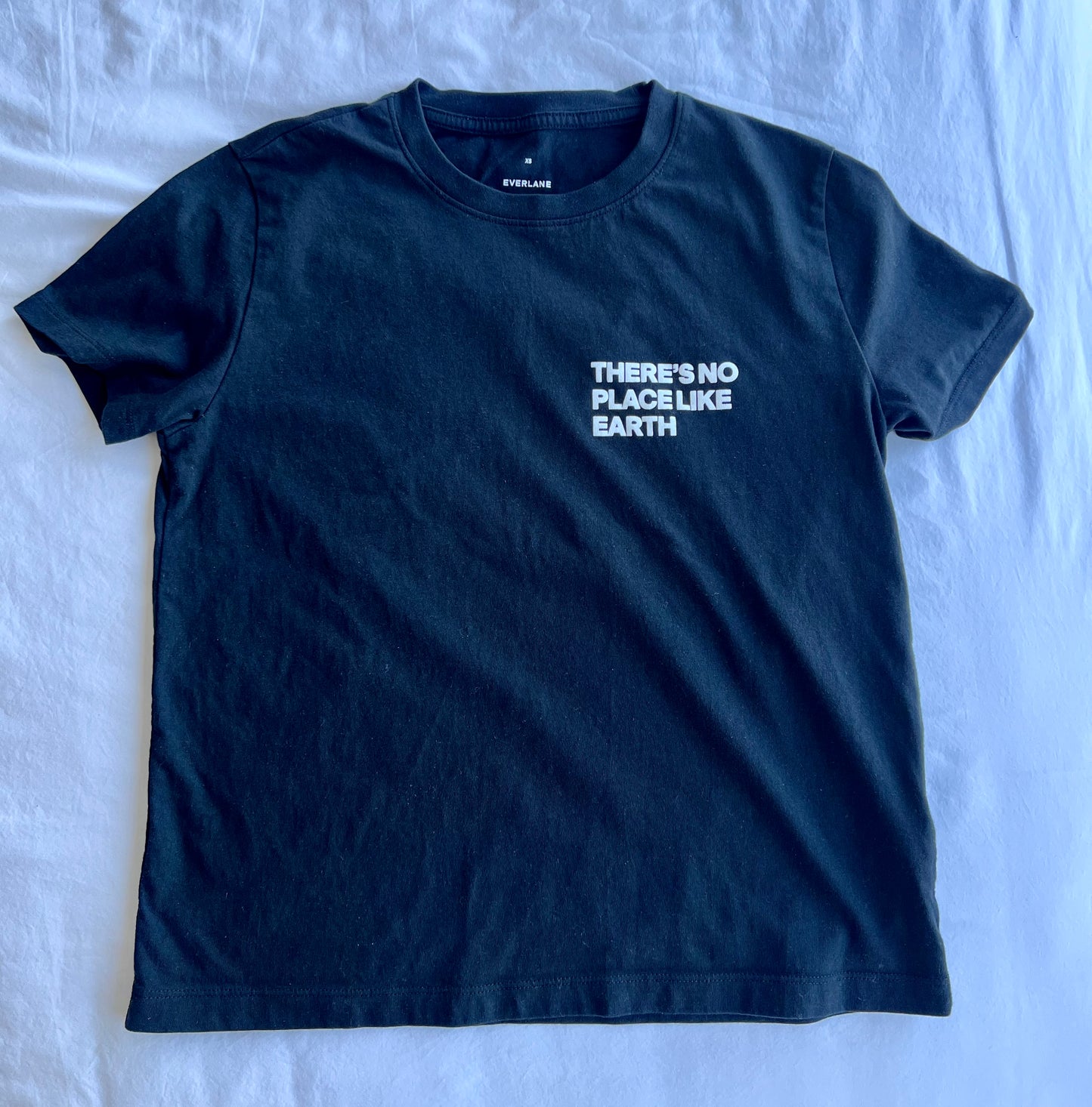 'There's no place like Earth' tee