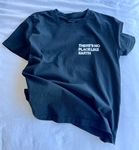 'There's no place like Earth' tee